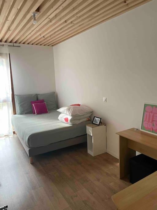 Prego , Cosy Flat Next To Disneylandparis Шантлуп-ан-Бри Экстерьер фото
